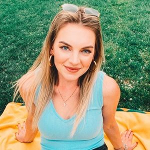 Meet your Posher, Amanda